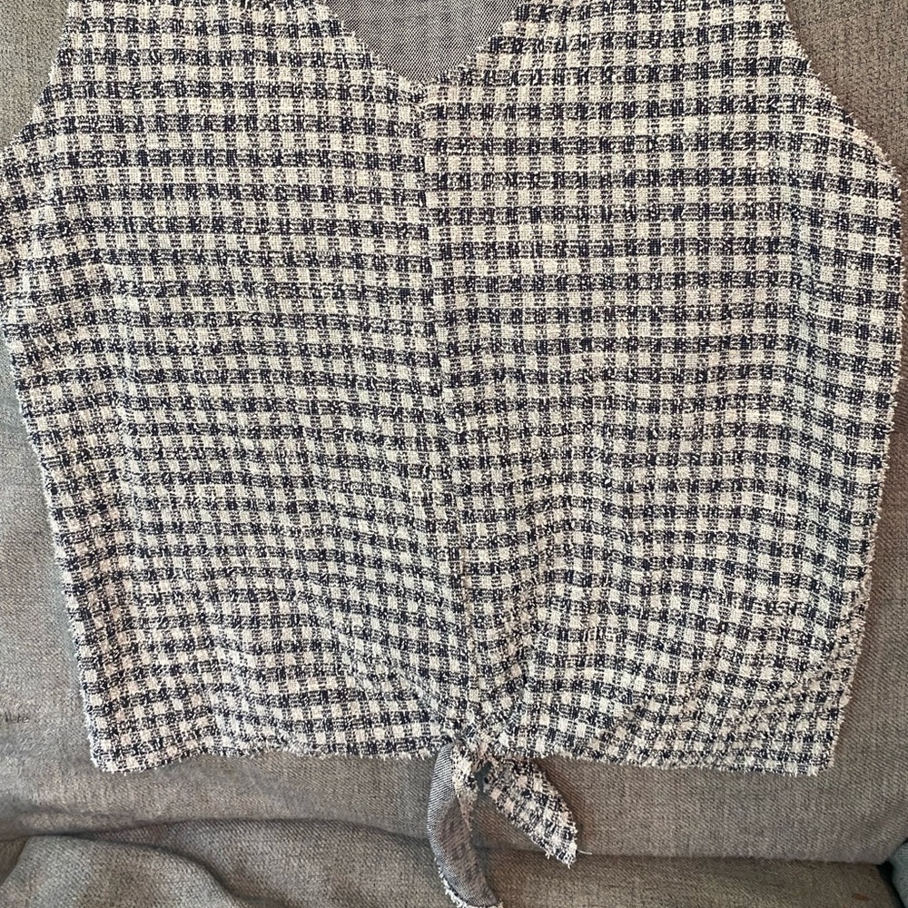 Black and white tank